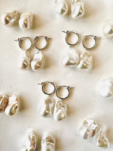 Load image into Gallery viewer, Rosie Pearl Earrings