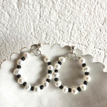 Load image into Gallery viewer, Dainty Pearl Wreath Stud