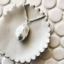 Load image into Gallery viewer, Rosie Pearl Necklace