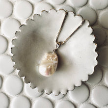 Load image into Gallery viewer, Rosie Pearl Necklace