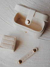 Load image into Gallery viewer, Bring The Most Precious Jewellery Travel Case