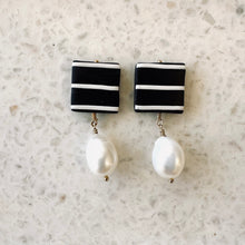 Load image into Gallery viewer, Square Pinstripe Polymer + Pearl