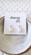 Load image into Gallery viewer, Ellie Classic Pearl Studs