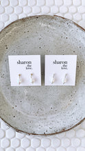 Load image into Gallery viewer, Ellie Classic Pearl Studs