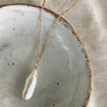 Load image into Gallery viewer, Satellite Necklace