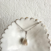 Load image into Gallery viewer, Beau Pearl Pendant Necklace
