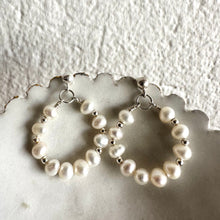 Load image into Gallery viewer, Dainty Pearl Wreath Stud
