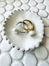 Load image into Gallery viewer, Pip Keshi Pearl Ring
