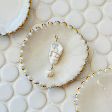 Load image into Gallery viewer, Annie Pearl Pendant

