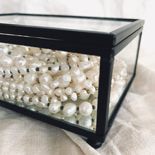 Load image into Gallery viewer, Dangerous Pearl Choker - Short
