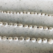 Load image into Gallery viewer, Dainty Pearl Choker - Short
