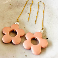Load image into Gallery viewer, I Love U-Shaped Daisy Threader Chain Earrings
